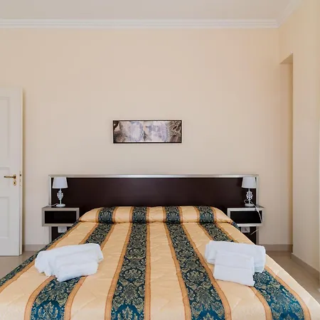 アパートホテル Palazzo Mongio 3*