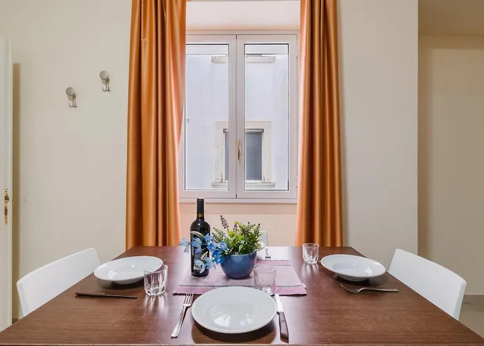 Palazzo Mongio Apartmanhotel 3*