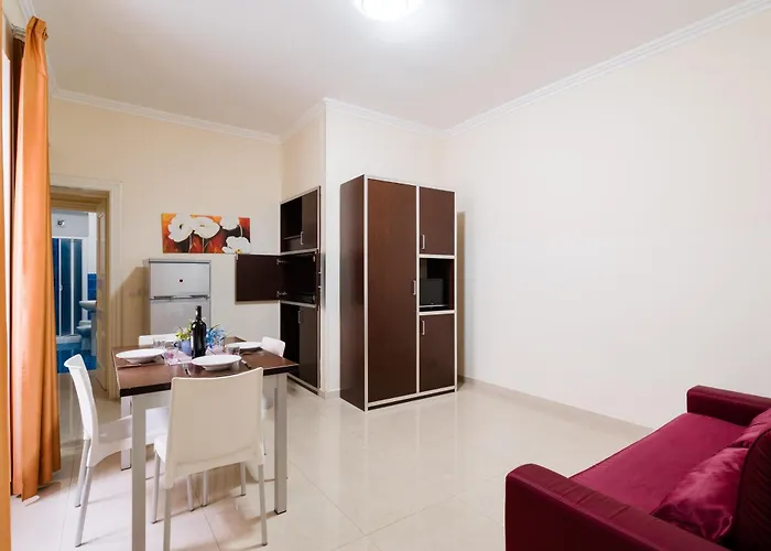 Palazzo Mongio Ξενοδοχείο με διαμερίσματα 3*