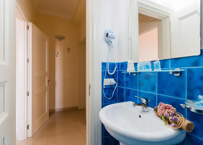 Palazzo Mongio Apartmanhotel 3*