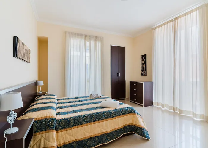 Palazzo Mongio Ξενοδοχείο με διαμερίσματα 3*